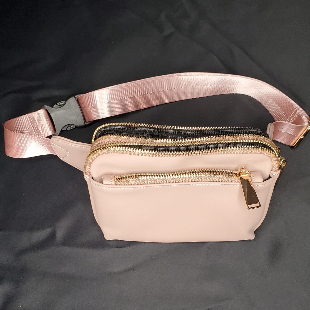 Fanny Pack / Waist Bag / Belt Bag